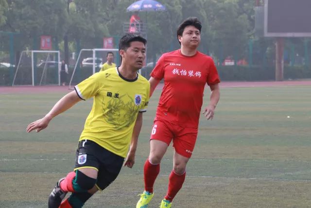 直击山东泰山4-2逆转 瓦科“救赎” 谢文能拼出胜利
